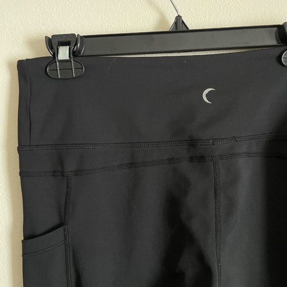 Zyia Active Black Pocket Light n Tight Hi Rise 7/8 legging - Picture 6 of 7